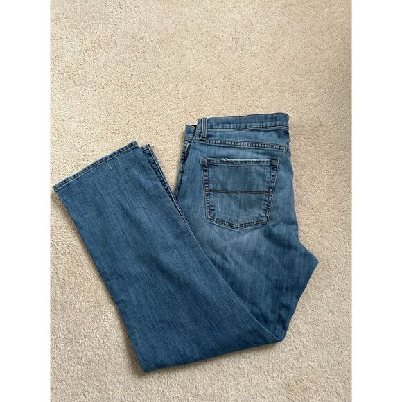Lucky brand 363 Classic Medium Wash Straight Leg Denim Jeans - Picture 1 of 8
